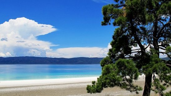 La Turquie restreint la circulation et la construction près du lac Salda