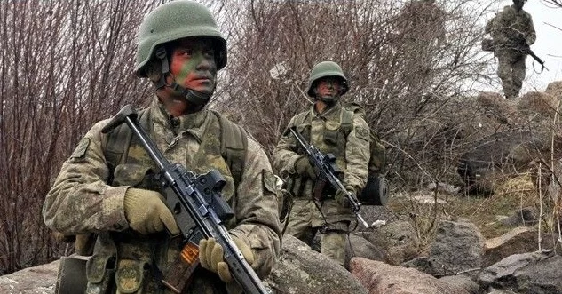 Deux soldats turcs tués dans le nord de l'Irak par des tirs du PKK