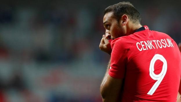 L'Iran a chuté contre la Turquie de Cenk Tosun (2-1)