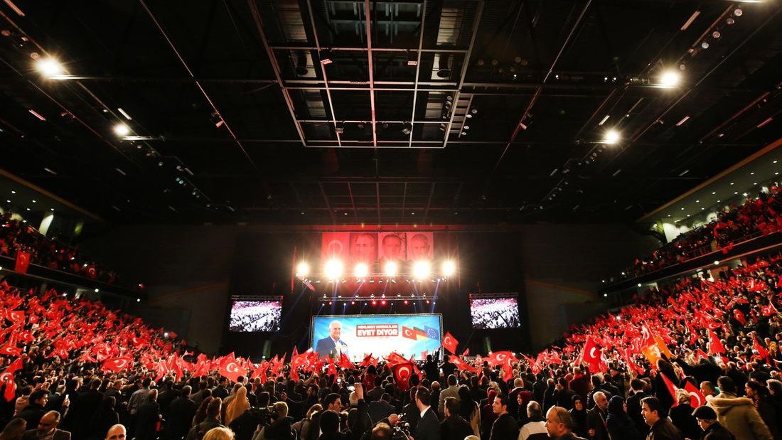  Annulation des meetings turcs en Europe