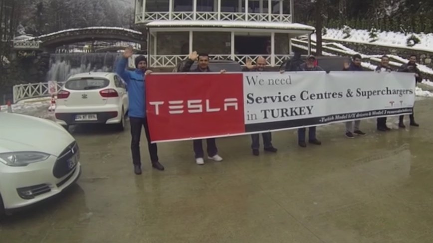 Tesla se développe en Turquie et commence à embaucher