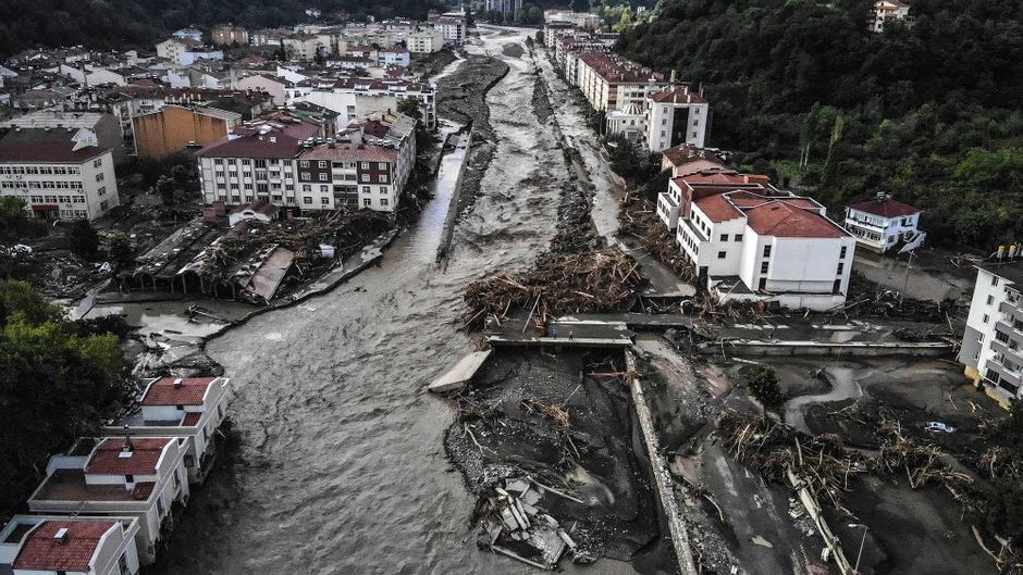 Inondations en Turquie : le nombre de morts près de la mer Noire s'élève à 44