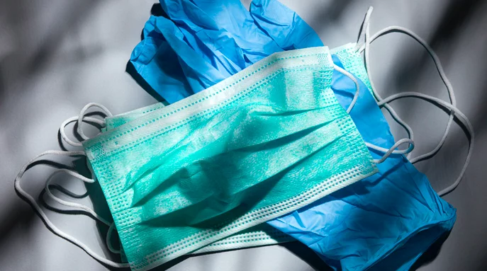 Les masques et gants usagés présentent un risque pour la Turquie