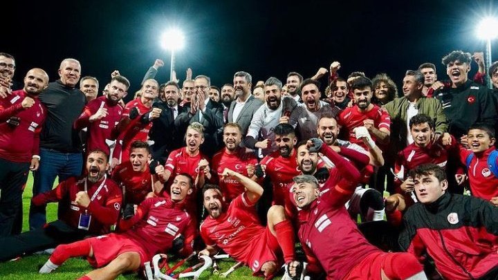 L'équipe nationale de football turque des amputés sont championne du monde