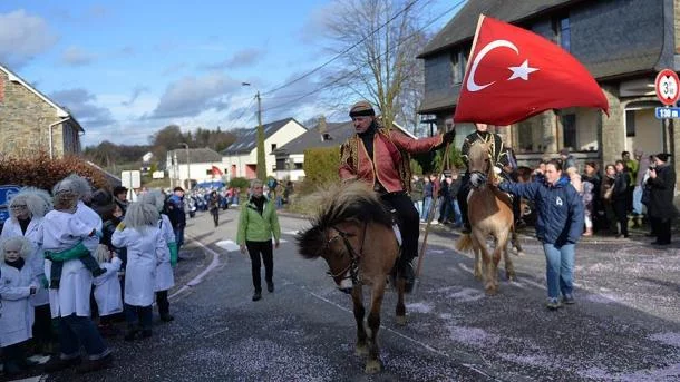 Belgique : Faymonville, "village turc", célèbre le Carnaval