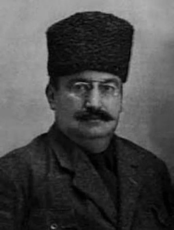 Yunus Nadi Abalıoğlu et les Arméniens