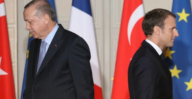 Erdogan accuse la France d'être "complice des terroristes"
