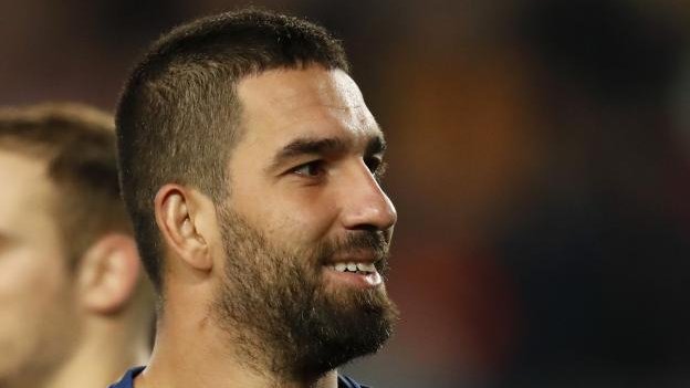 Turquie : Arda Turan entre et marque pour sa première avec l'Istanbul Basaksehir