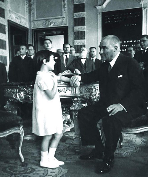 La fille d'Atatürk, Ülkü Adatepe