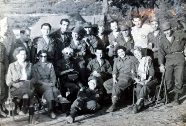 Marilyn Monroe a rendu visite à des soldats turcs combattant pendant la guerre de Corée