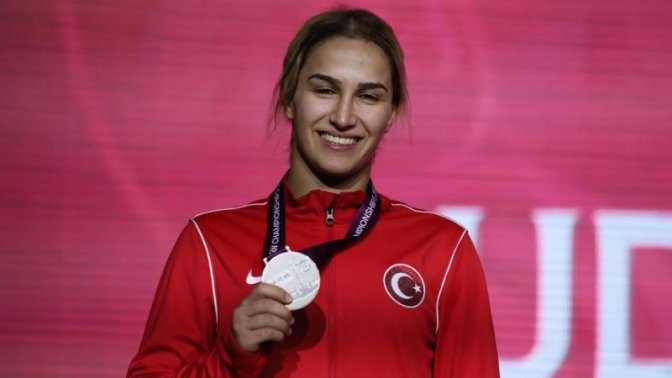 Buse Tosun Çavuşoğlu - (Lutte) - Médaille de bronze au JO 2024