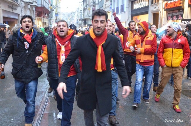 Les couleurs du football ...au service de la démocratie en Turquie