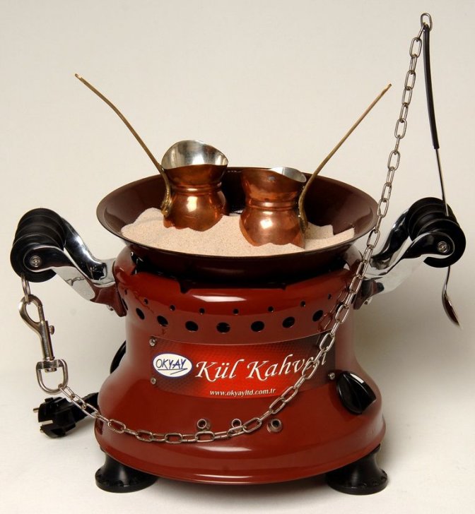 Un café turc cuit au sable chaud.. nouvelle tendance.