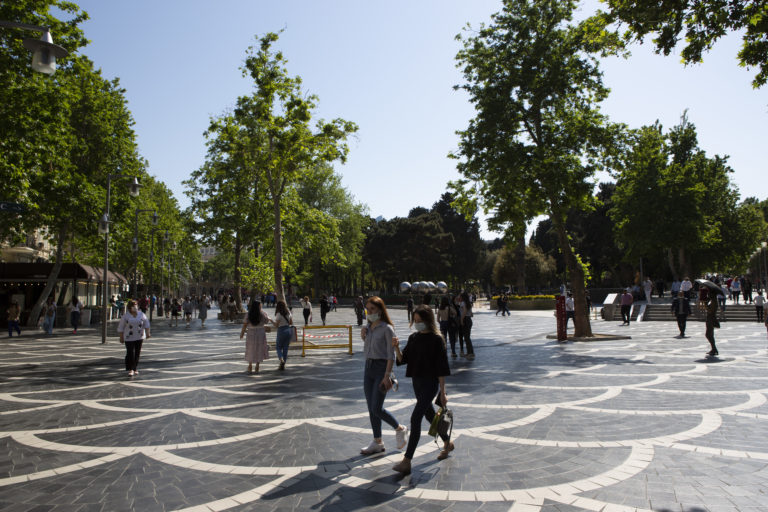 « Bakou, la ville de tous les excès »