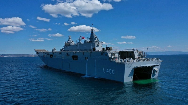 Le TCG Anadolu