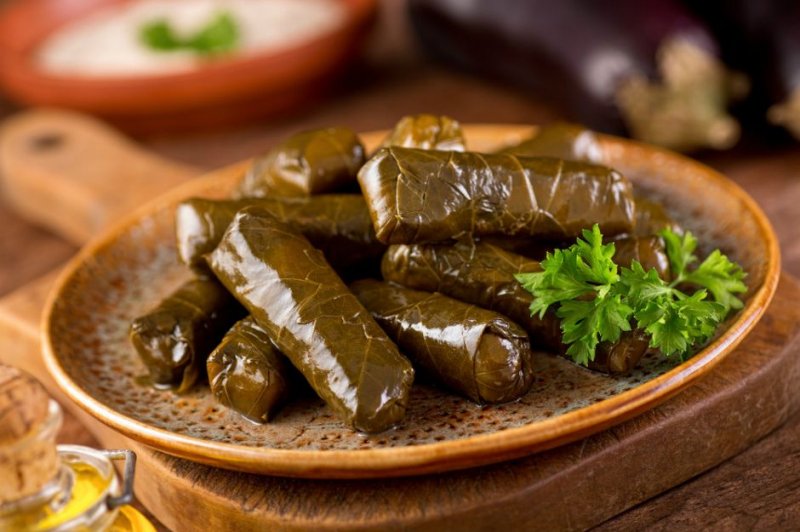 Zeytinyağlı Yaprak Sarma (feuilles de vigne farçies au riz)