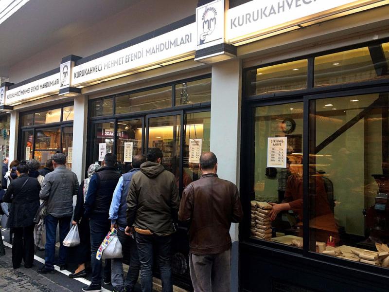 le café Kurukahveci Mehmet Efendi est en fonction depuis 1871