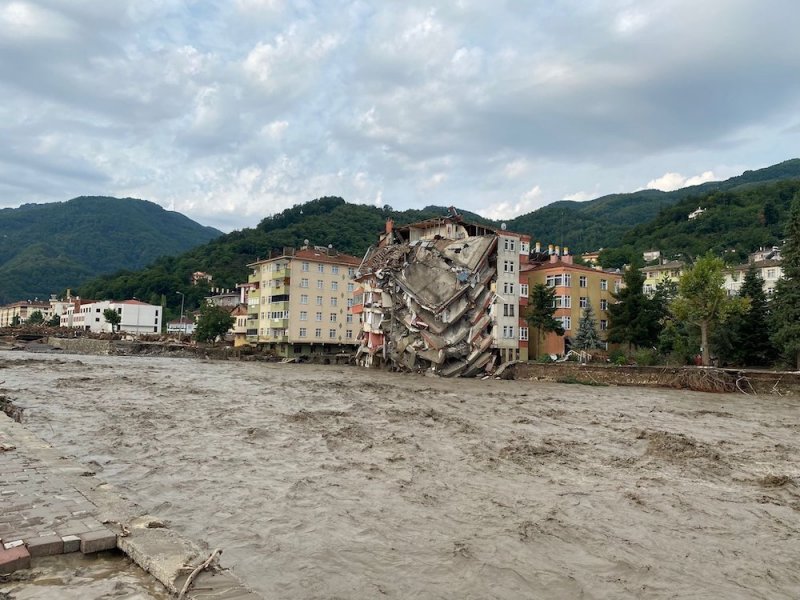 Des pluies torrentielles ont déclenché des inondations dans la région centrale de la mer Noire en Turquie