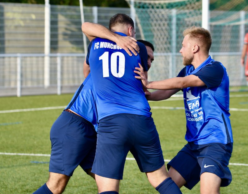 un match de foot au stade de la Doller donc l'équipe locale FC ANATOLIE MULHOUSE
